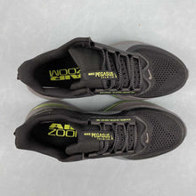 Cargar imagen en el visor de la galería, Pegasus Premium Dark Grey Fluorescent Green HQ2592-104
