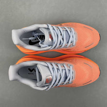 Cargar imagen en el visor de la galería, Nike Vomero Premium Orange FN8453-018
