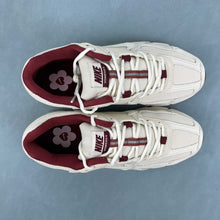 Cargar imagen en el visor de la galería, Zoom Vomero 5 Sail Sail-Pale Ivory-Team Red HF0737-111
