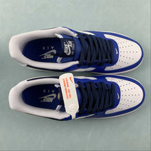 Cargar imagen en el visor de la galería, Air Force 1 Low White Game Royal Football Gray FQ8825-100
