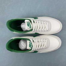 Cargar imagen en el visor de la galería, Nike Killshot 2 Green Candle HQ1657-101
