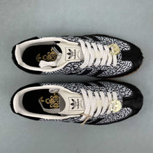 Cargar imagen en el visor de la galería, Adidas Samba OG Year Of The Hourse Blue JR8742

