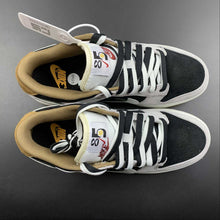 Cargar imagen en el visor de la galería, SB Dunk Low 85 Brown Black Green DO9457-123
