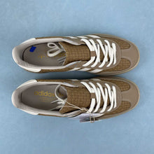Cargar imagen en el visor de la galería, Adidas Gazelle Indoor Brown Desert Wonder White Magic Beige JR8851
