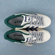 Cargar imagen en el visor de la galería, Adidas Superstar x Supreme HS3070
