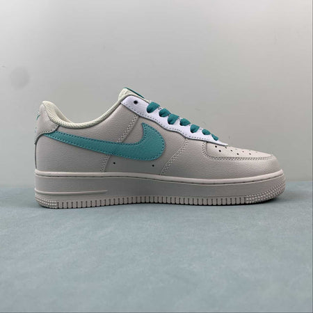 Tiffany & Co. x Air Force 1 07 Low SP Friends and Family Off-White DZ1382-211