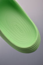 Cargar imagen en el visor de la galería, Nike ReactX Rejuven8 Slide Neon Green HV4479-700
