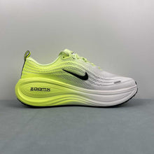 Cargar imagen en el visor de la galería, Nike Zoom Vomero PLUS White fluorescent Green IM2038-038
