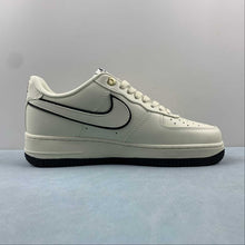 Cargar imagen en el visor de la galería, Air Force 1 07 Low Cream Black Metallic Gold DQ7658-108

