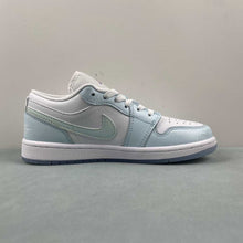 Cargar imagen en el visor de la galería, Air Jordan 1 Low SE GS Aquarius Blue Glacier Blue Hyper Violet FN7366-400
