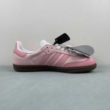 Cargar imagen en el visor de la galería, Adidas Samba OG Pink Retro Classic Lightweight Ablooding Peach Princess IG1024TL
