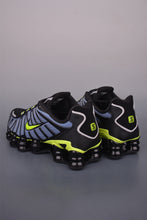 Cargar imagen en el visor de la galería, Shox TL 1308 Volt Black Thunder Storm CI7692-400
