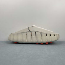 Cargar imagen en el visor de la galería, Nike Mind 001 Slide Light Bone Hyper Crimson Buff Chrome HQ4307-002
