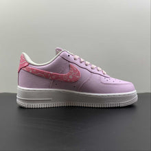 Cargar imagen en el visor de la galería, Air Force 1 Low Pink Paisley FD1448-664
