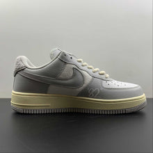 Cargar imagen en el visor de la galería, Air Force 1 07 Low Light Smoke Gray White DO5220-166
