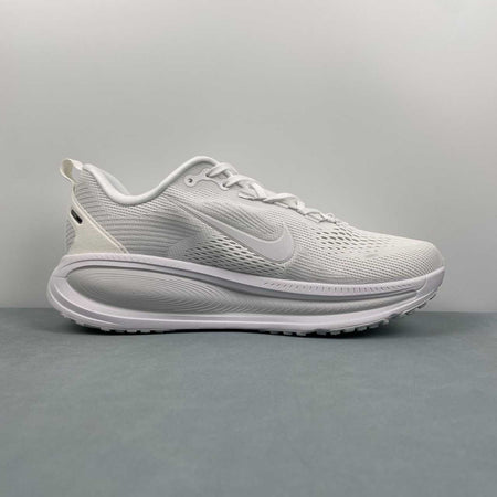 Nike Zoom Vomero 18 White White Photon Dust HM6803-106