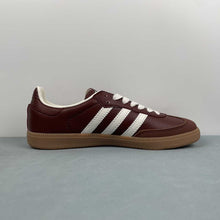 Cargar imagen en el visor de la galería, Adidas Samba OG Fox Brown Off White Gum JR0892
