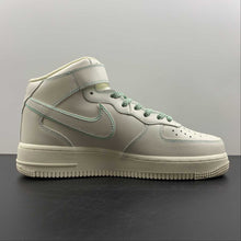 Cargar imagen en el visor de la galería, Air Force 1 07 Mid Cream White Green BY6899-695
