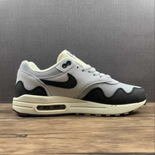 Cargar imagen en el visor de la galería, Patta x Air Max 1 Monarch Dark Grey Black White DH1348-002
