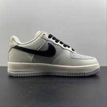 Cargar imagen en el visor de la galería, Air Force 1 07 Low Light Gray Black White TQ9685-785
