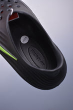 Cargar imagen en el visor de la galería, Nike ReactX Rejuven8 Black Neon Green Hook HV5060-003
