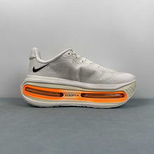 Cargar imagen en el visor de la galería, Nike Vomero Premium White Orange Black FN8453-007
