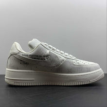 Cargar imagen en el visor de la galería, Louis Vuitton Trainer Snaker x Air Force 1 White LK0238
