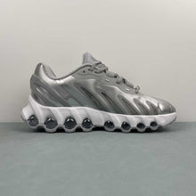 Cargar imagen en el visor de la galería, Air Max Dn8 Wolf Grey Metallic Silver HF5509-001
