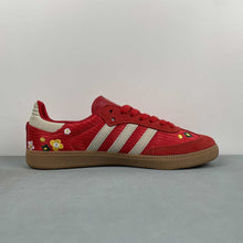 Cargar imagen en el visor de la galería, Liberty London x Adidas Samba OG Red Floral IH9056
