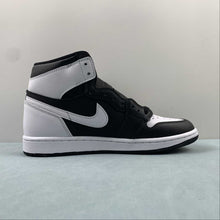 Cargar imagen en el visor de la galería, Air Jordan 1 Retro High OG Black White DZ5485-010
