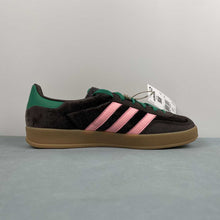 Cargar imagen en el visor de la galería, Adidas Gazelle Indoor Dark Brown Glow Pink Court Green JI2714
