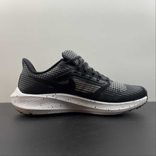 Cargar imagen en el visor de la galería, Air Zoom Pegasus 39 Black Dk Smoke Grey-White DH4071-005
