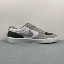 Cargar imagen en el visor de la galería, SB Force 58 Grey Green Dark White DV5477-105
