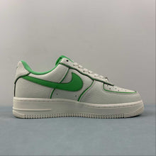 Cargar imagen en el visor de la galería, Air Force 1 07 Low SU19 White Green UH8958-022
