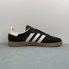 Cargar imagen en el visor de la galería, Adidas Samba OG Basketweave Black HQ9282
