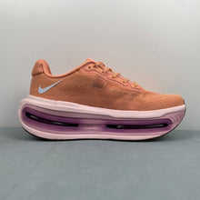 Cargar imagen en el visor de la galería, Nike Vomero Premium Tangerine Tint HM5973-801
