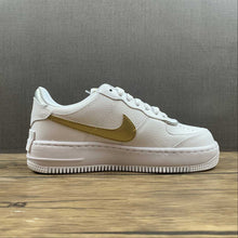 Cargar imagen en el visor de la galería, Air Force 1 Shadow White Metallic Gold Metallic Silver DM3064-100
