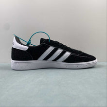 Cargar imagen en el visor de la galería, Adidas Handball Spezial Black Black White IH9983
