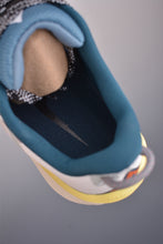 Cargar imagen en el visor de la galería, Nike Reactx Pegasus Trail 5 AGC Off-White Brown Yellow HV8121-137
