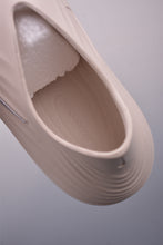 Cargar imagen en el visor de la galería, Nike ReactX Rejuven8 Desert Color HV5062-100
