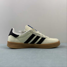 Cargar imagen en el visor de la galería, Adidas Gazelle Indoor Cream White Core Black Sand IG3677
