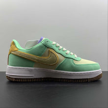 Cargar imagen en el visor de la galería, Air Force 1 07 Low Pinapple Green Glow Coconut Milk Metallic Gold CZ0268-300
