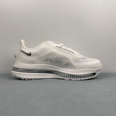 Pegasus Premium White Black Hook HQ2592-102