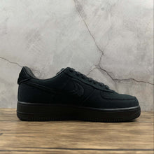 Cargar imagen en el visor de la galería, Air Force 1 Low Stussy Triple Black CZ9084-001
