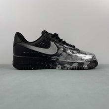 Cargar imagen en el visor de la galería, Air Force 1 07 Low Black Splash Silver Paint CW2288-012

