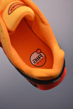 Cargar imagen en el visor de la galería, Air Max Dn8 Bright Orange Black Gradient HF7310-800
