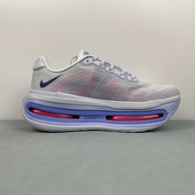 Cargar imagen en el visor de la galería, Nike Vomero Premium Ice Blue Pink Black HQ2050-788
