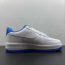 Cargar imagen en el visor de la galería, Air Force 1 Low White University Blue DR9867-101
