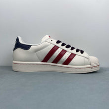 Cargar imagen en el visor de la galería, Adidas Superstar x Supreme White Red BZ2521
