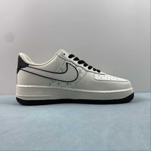 Cargar imagen en el visor de la galería, Air Force 1 07 Low LV White Black FB0788-100
